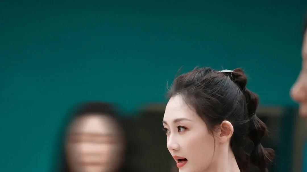 苗苗：四公舞台前的汗水与梦想