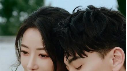 #知名艺人戴向宇近日遭遇了警方的调查#