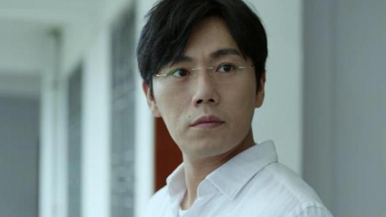 飙升榜第1！一口气看完3集，终于有让我熬夜通宵狂追的公安剧了