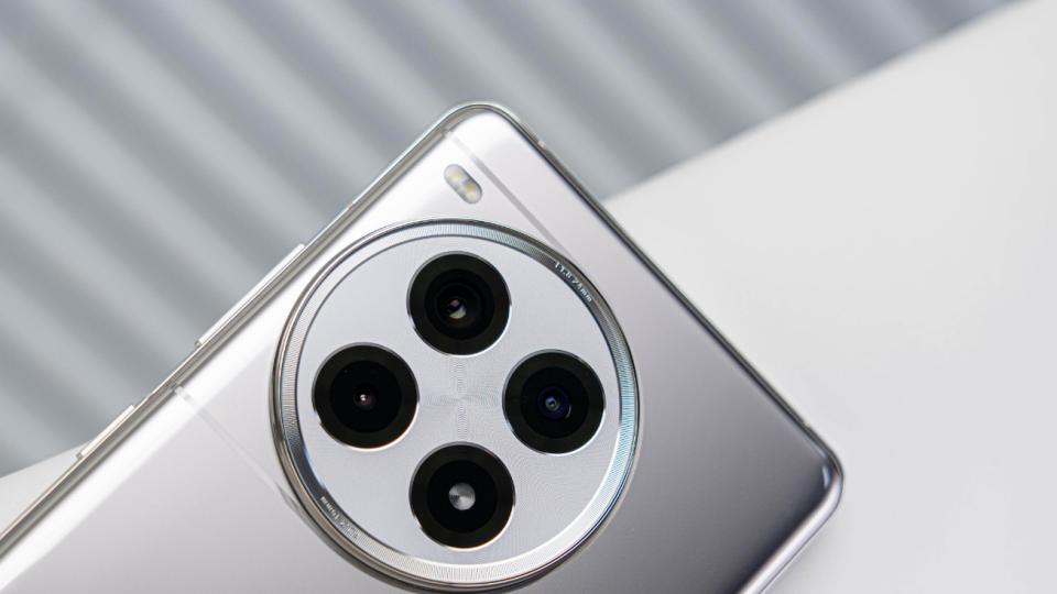 不如红米K80系列？一加Ace5系列再迎曝光，续航及影像均清晰！