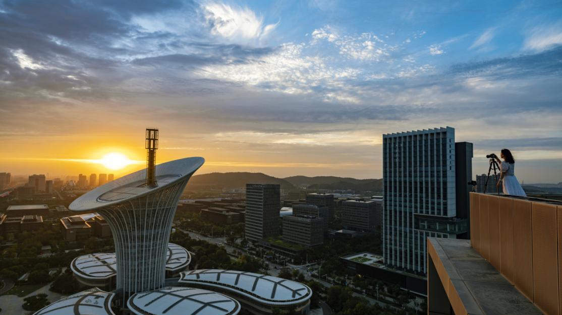 华为车BU被曝7000员工随引望剥离，老员工没有相关补偿