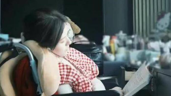 赵露思遭霸凌后续！?朱锐爆料细节毁三观，女明星私下如此辛苦