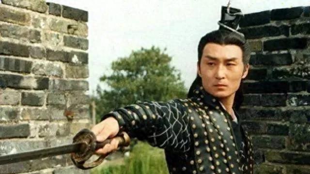 知名演员车祸离世，妻子即将生产却失去丈夫，孩子面临无父之痛