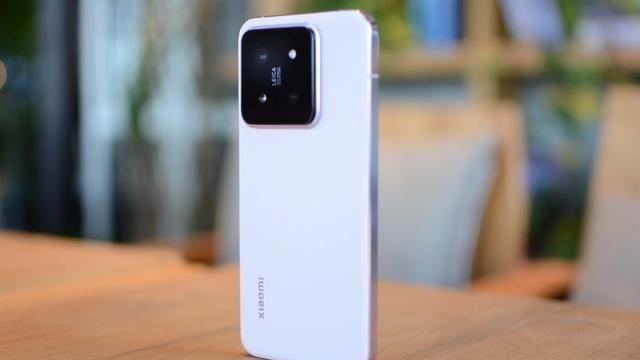 小米双11发飙了，骁龙8Gen3+徕卡三摄，顶配旗舰售价创新低