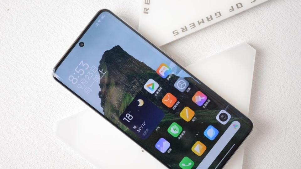 6200mAh+IP69防水，发布不到两个月跌至1724元，米粉终于等到了