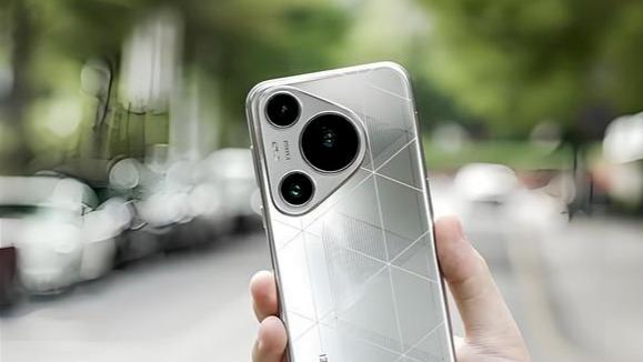 华为Pura70Pro+：降价速度比5G还快，高端市场的“价格跳水王”