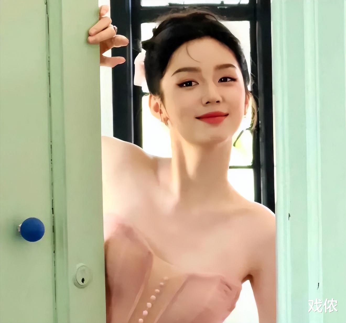 周也不过黑了一次脸,李冰冰差不多把腿都快跑断了,吴谨言实名羡慕