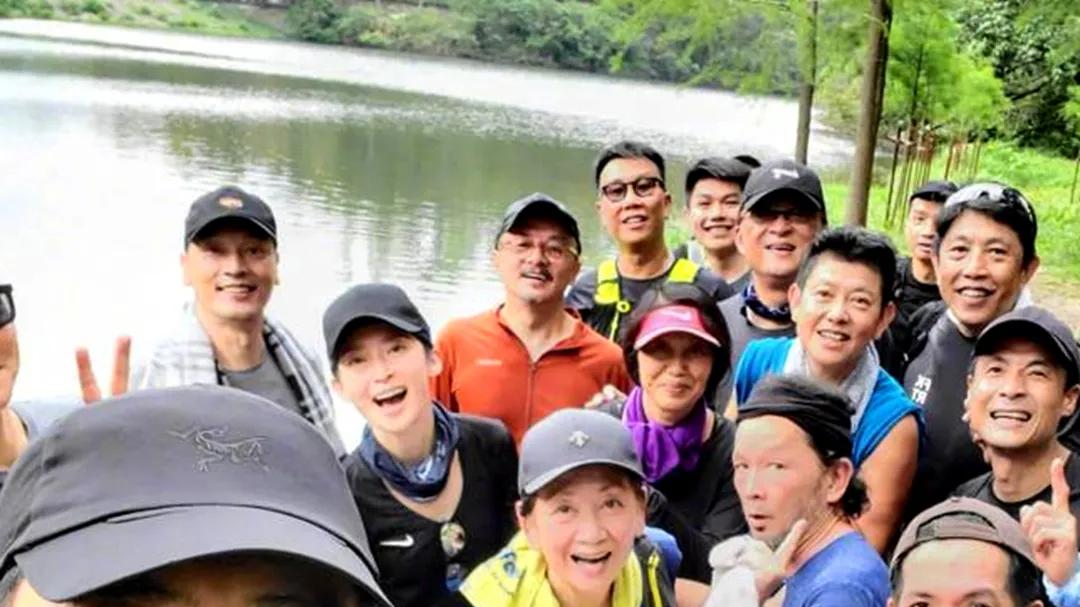 周润发出演内地电影《唐探1900》，连海报都没上