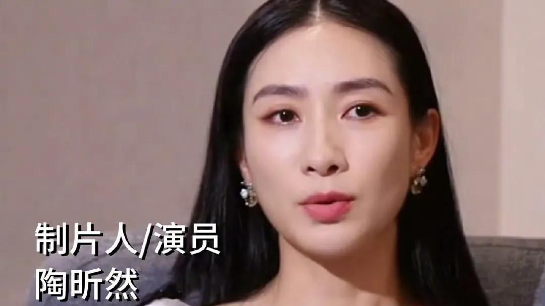 赵丽颖和陶昕然，9年前闺蜜反目，如今为对方电影连包10场