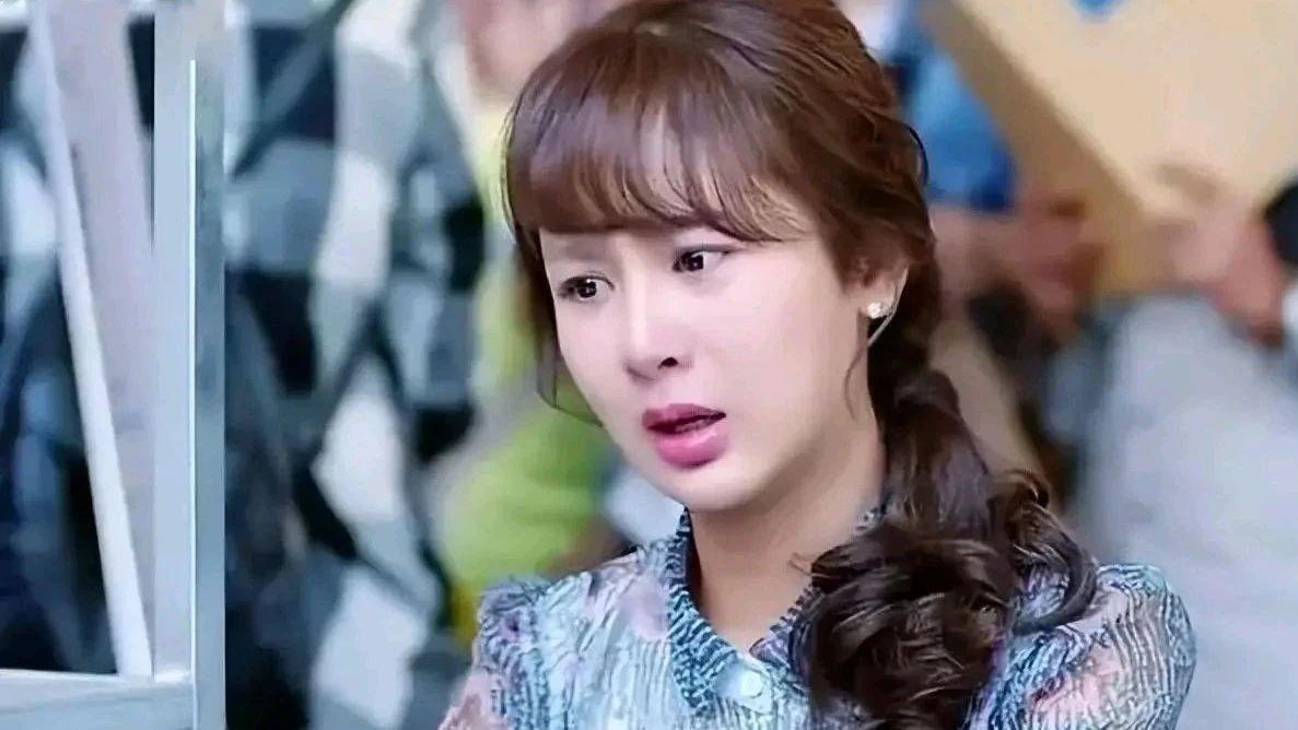 欢乐颂：大家都在骂应勤母亲尖酸刻薄，人到中年我才发现她骂邱莹莹的话太对了