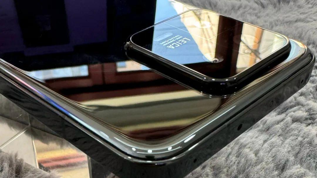 3000以内值得购买的两款小米手机，一款很综合，一款很稀有！