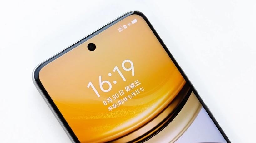 手机行业诞生“新黑马”，24GB+6500mAh+512GB，首销成功卖断货