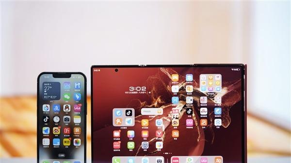 热度冷价格即将破发！华为MateXT三折叠屏手机已被黄牛放弃