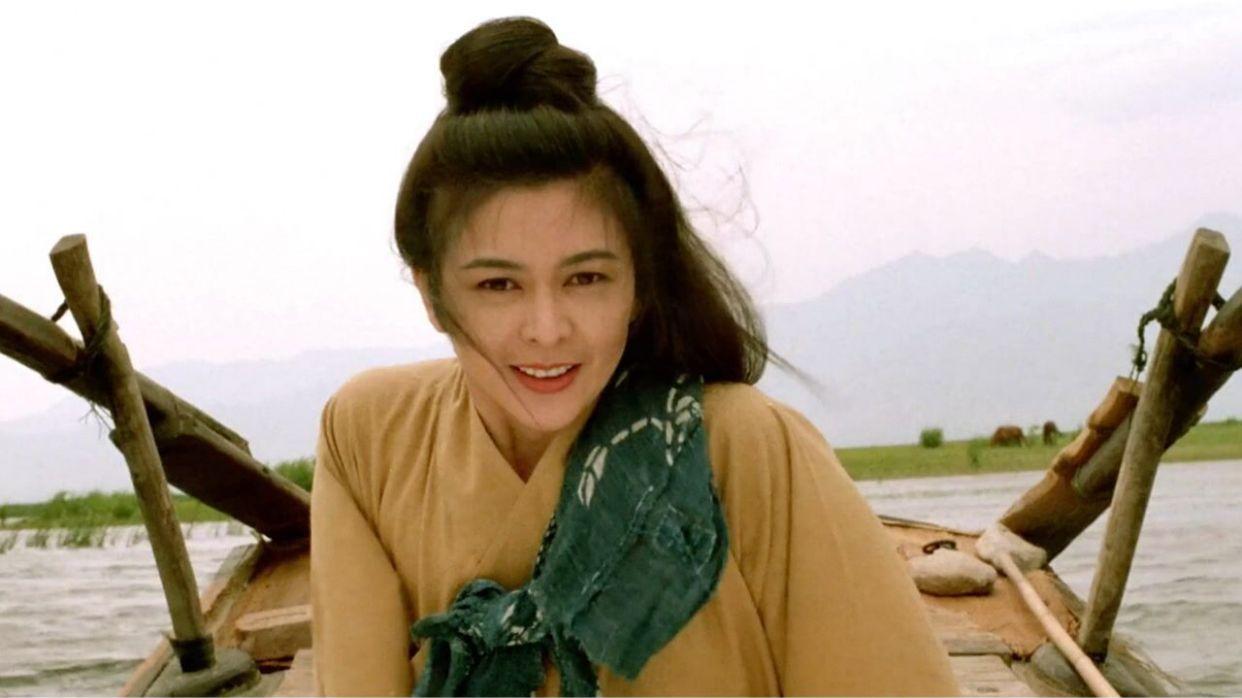 62岁关之琳现身刘德华演唱会，模样气质大变，网友直呼不敢认