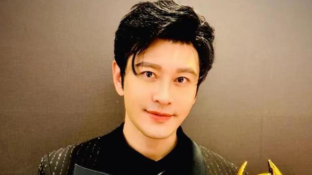 黄晓明放出分手信号，叶珂快速反击，她还没放弃，但手段依然拙劣