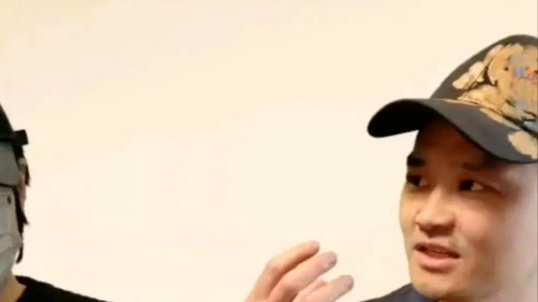 刘晓庆前男友直播内容全记录，厚着脸皮为8年“奶孙恋”追讨504万赔偿