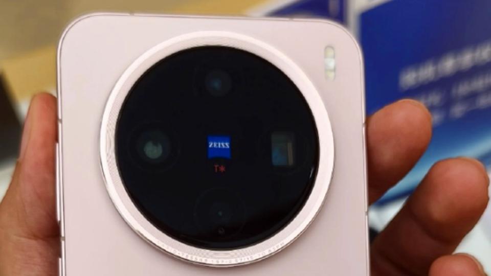 小屏手机爆发：OPPO、红米、一加，均有新机在路上