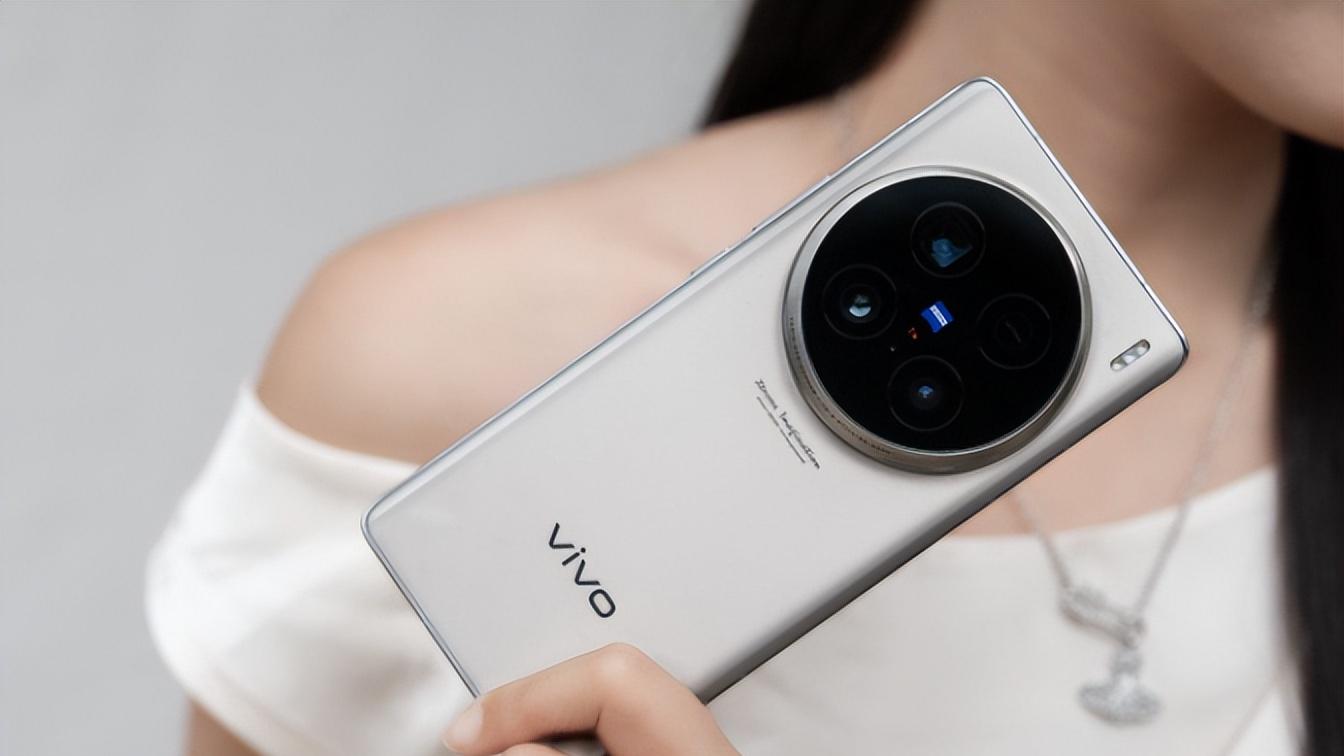 想手机用五六年，建议一步到位，目前这3部旗舰机值得入手