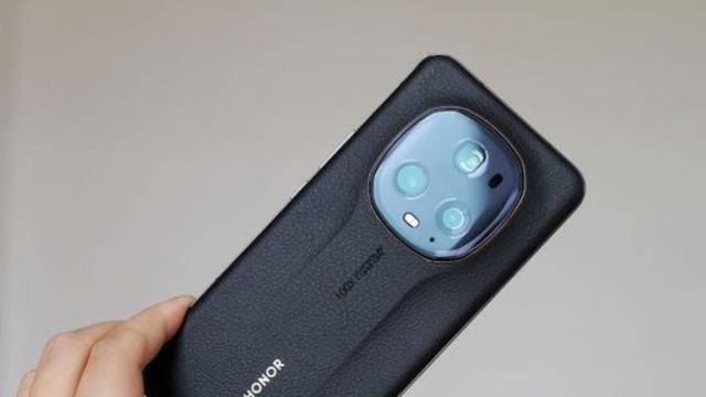 从6699元跌至3847元，三主摄+5450mAh，荣耀商务旗舰加速退场