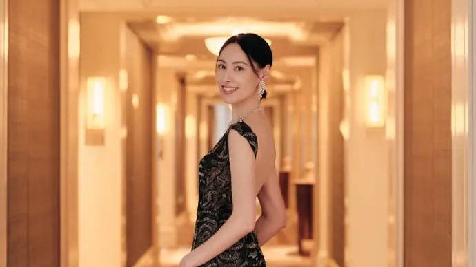 36岁梁洛施被儿子催婚！不喜欢妈妈守活寡，希望她找到自己的幸福