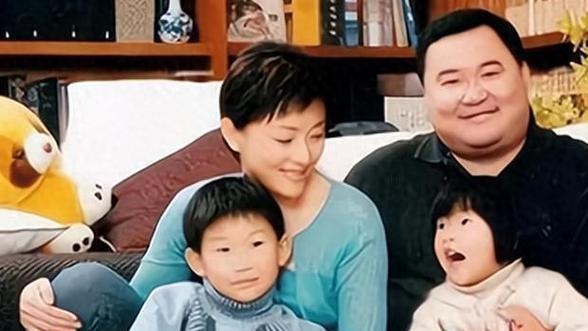 杨澜：我与丈夫早已无爱，若还在一起，对双方都是很不公正的