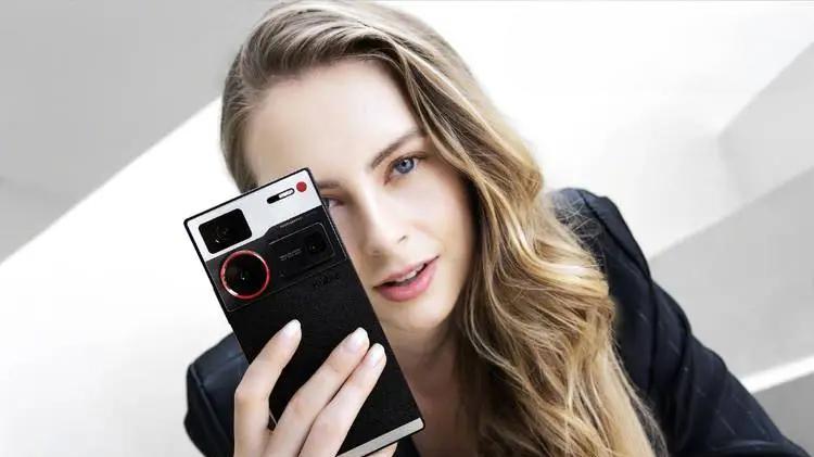 致敬小米MIX？曝努比亚与红魔两款新机搭载1.5K真全屏，6千5以上大电池