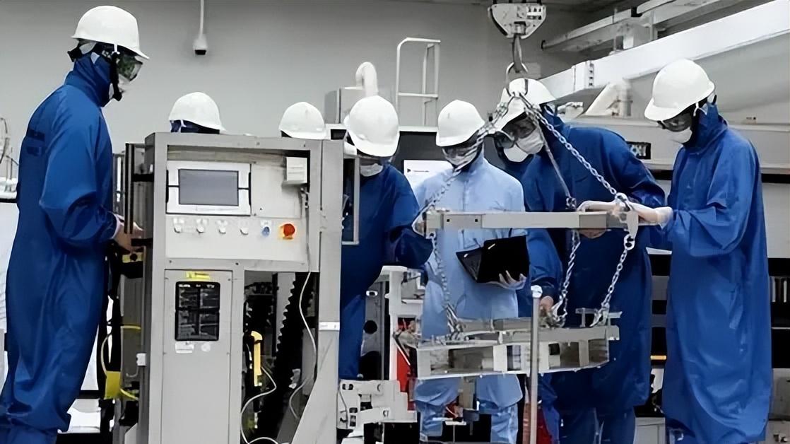 主动出击！国产光刻机“突破”，外媒：美论坛“惊讶”