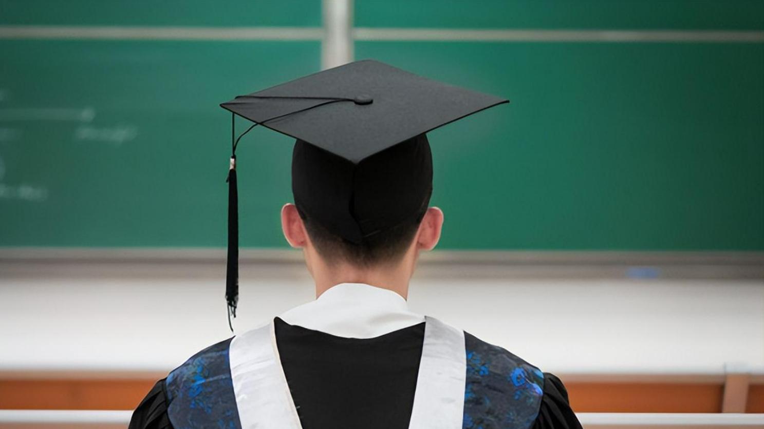 “抱歉，我们只看第一学历”，985硕士求职被拒，直言考研没意义