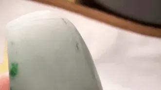 品质一般的翡翠片料，雕刻后完全不一样了