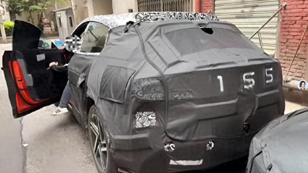 小米SUV汽车谍照曝光，小米14为新机让路跌至大米价遭疯抢！