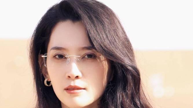 名利尽失，梦碎五姨太，网友讽为臭味相投