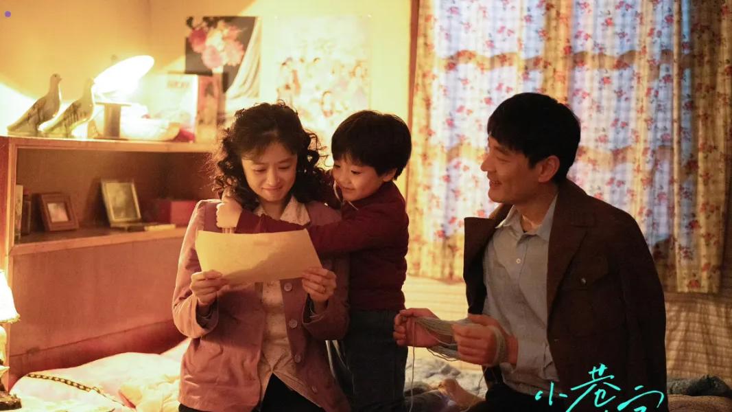 《小巷人家》：中专生姗姗禁忌之恋，为张敏拼命抢宋莹房子，张阿妹至死不悔！