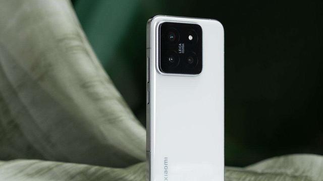 小米15系列参数配置曝光，小米14提前砸场降至冰点价