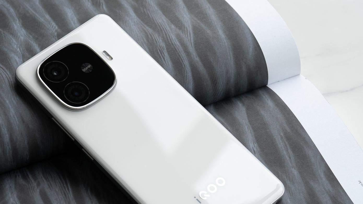 值得闭眼入的千元神机，256G+6000mAh仅需1329元，比较实用