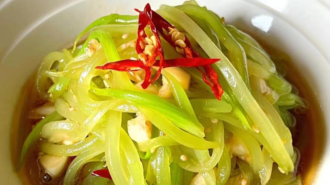 教你8道凉拌菜的做法，每一种都好吃，既清淡又营养，还低脂低卡
