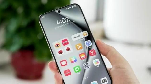 华为Mate70，破格来袭！10月4日潮酷新生，鸿蒙正式版！