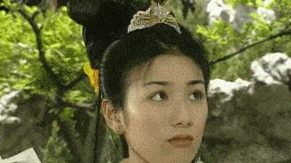 太勇了，黄奕在雪山穿吊带背心：评论区却一片「翻车声」