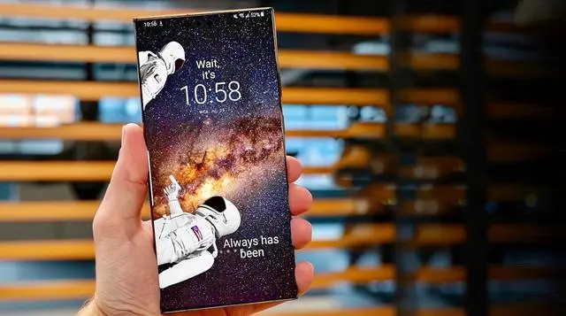 华为Mate70使用第一人诞生，网友们都炸了