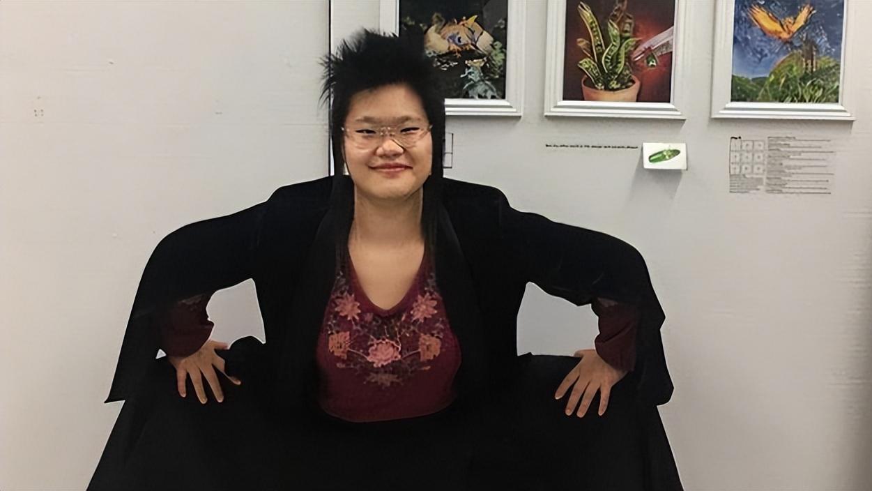 这一次，毕凌被批“不男不女”，把毕福剑最后一点体面撕得稀碎！