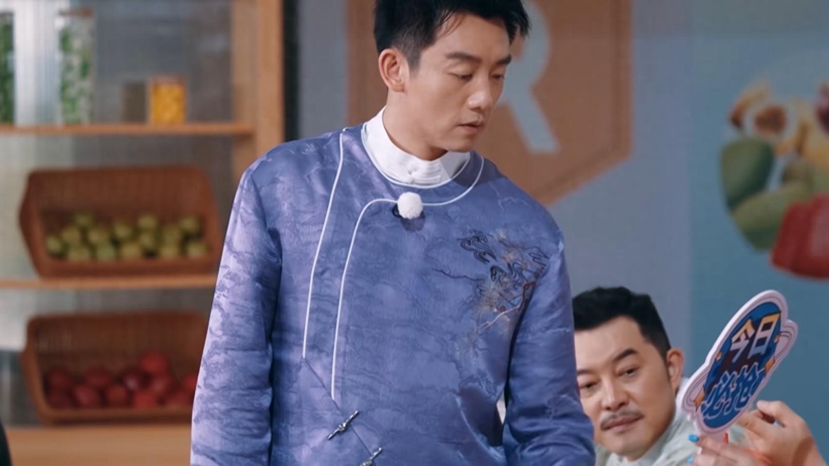 纪凌尘|如今的综艺节目宣传越来越花，跑男全员夹子音，极挑全员坐火车