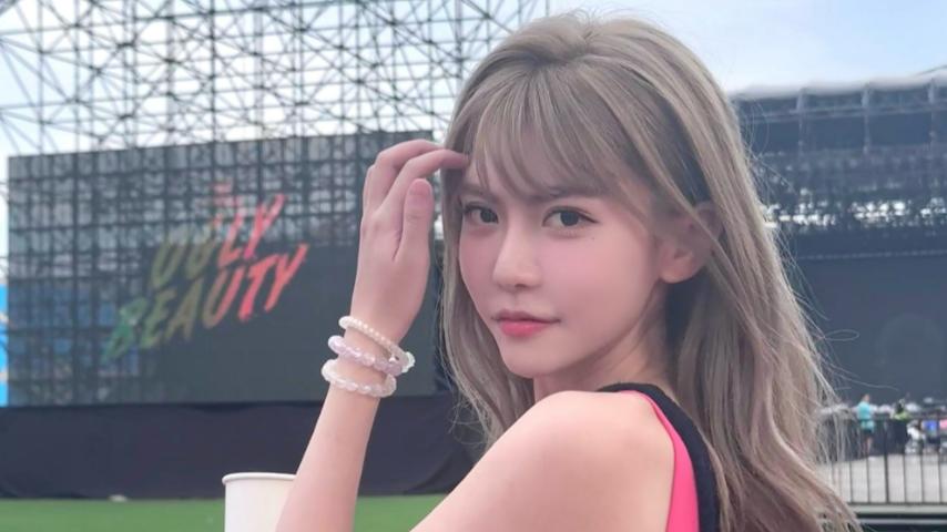 周淑怡纹身惹争议，热舞露出“恶魔双翅”，网友：她一共有四个