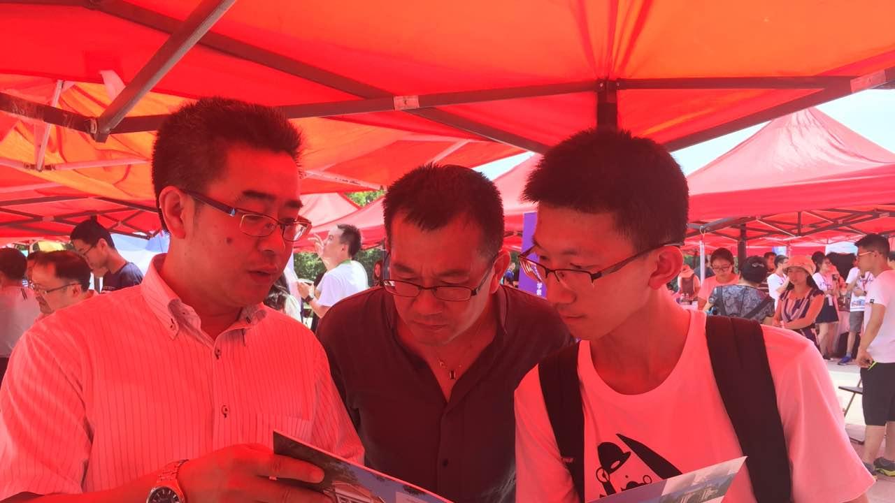 大学生将网招学历改为“清华”后，迎来意想不到的一幕，真扎心了