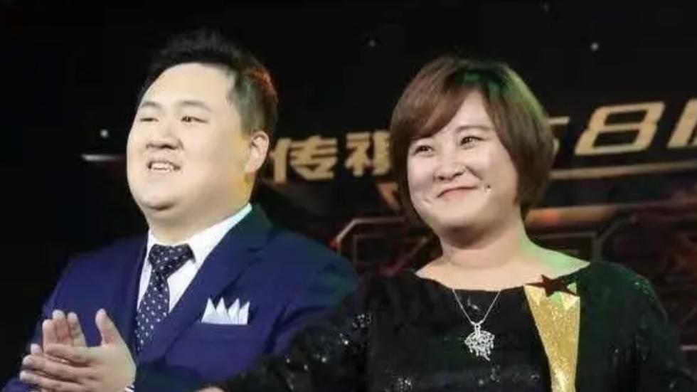 42岁贾玲被曝隐婚6年? 老公比她小7岁, 瘦100斤后她事业爱情双开花