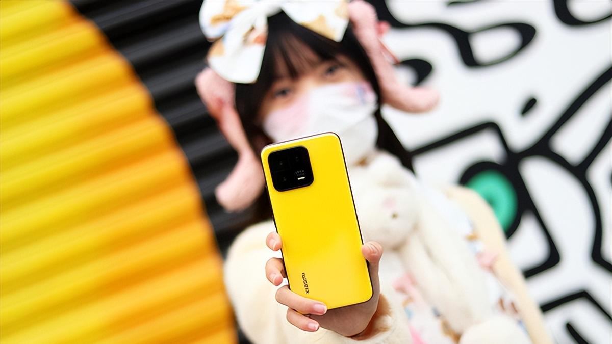小米15最强对手？vivoX200系外观公布，6.31英寸小屏，配置拉满