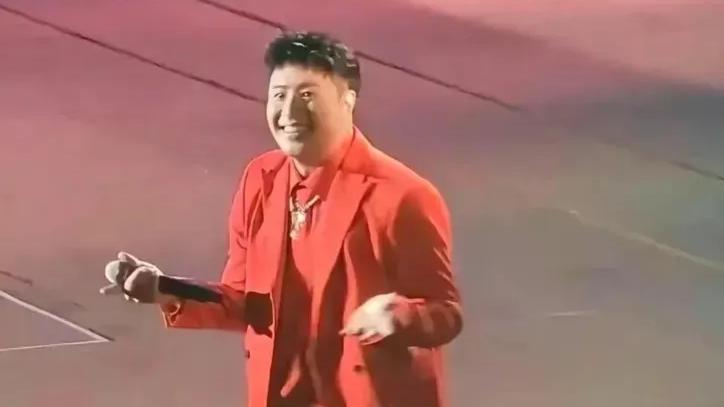 婚后4年，潘玮柏胖到200斤：差点认不出......