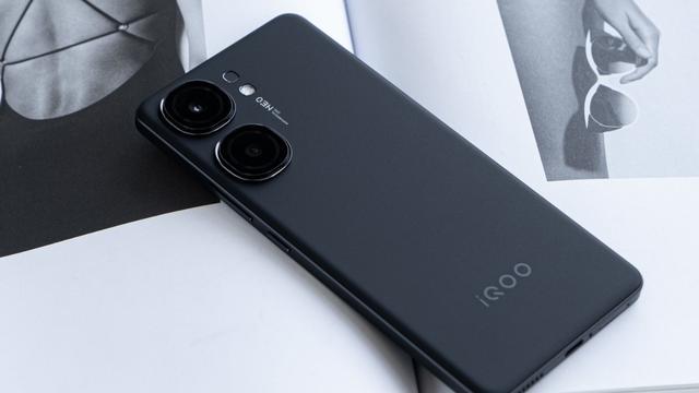 vivo双11发飙了，骁龙8Gen3旗舰跌至2119元，顶配旗舰售价亲民