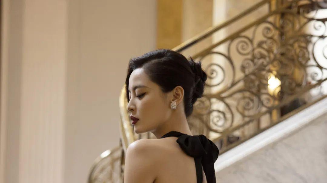 辛芷蕾，高清美图，眸若秋水，艳而不妖！