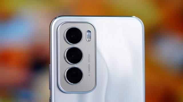 OPPO终于摊牌了，24GB+5000mAh+80W，如今价格跌至2039元