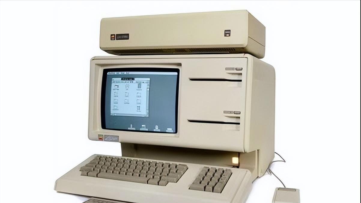 芯片之后，余承东央视采访透露“新挑战”：鸿蒙PC系统要来了