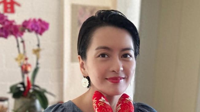 梁咏琪秒删外籍丈夫与女儿玩乐照！意外曝光豪宅客厅信息量太大！